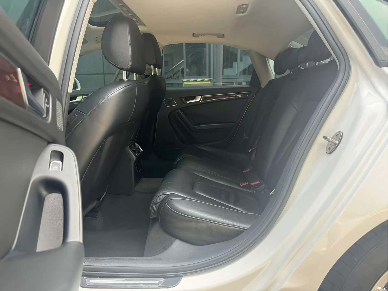 Audi A4L, 2012 9