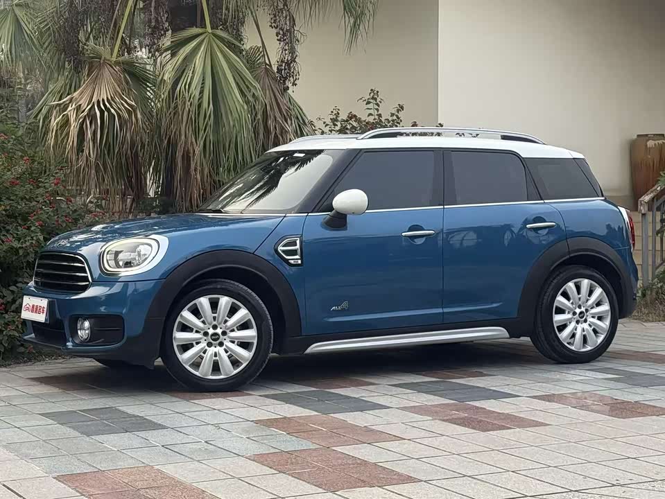 MINI COUNTRYMAN