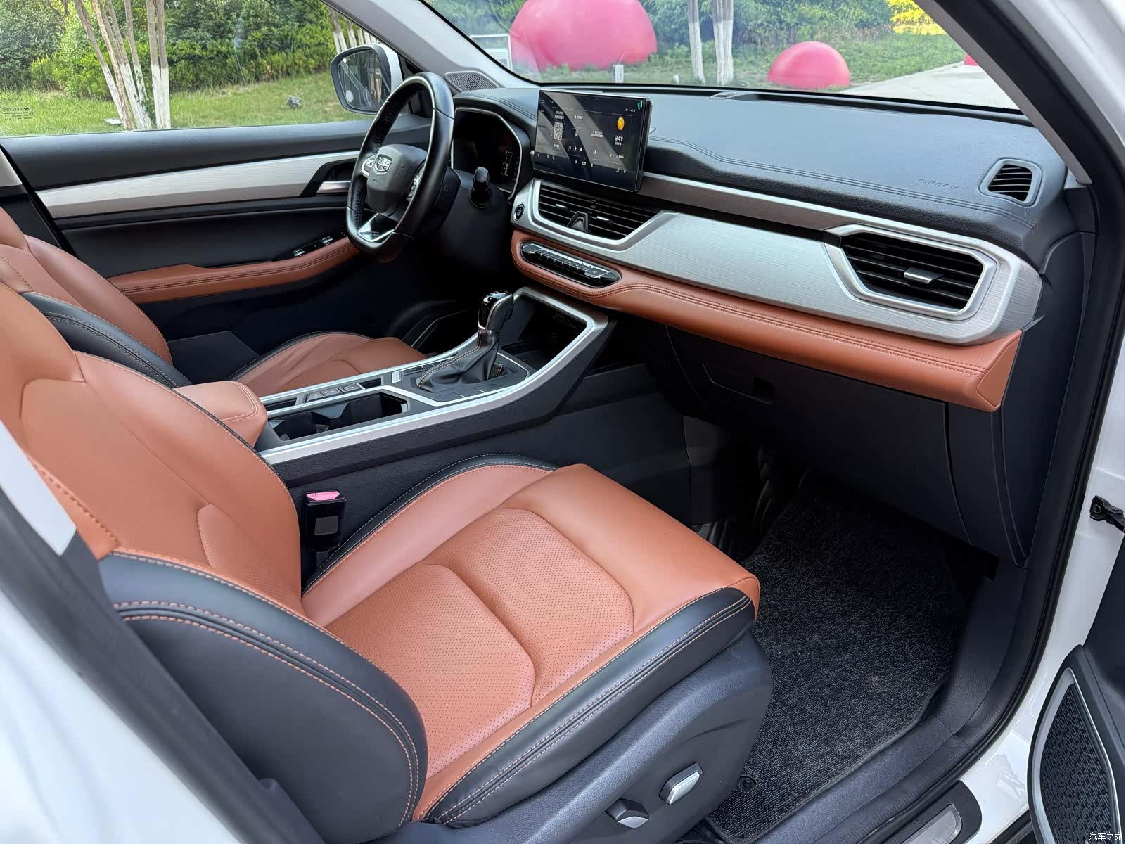 Geely X6, 2019 8