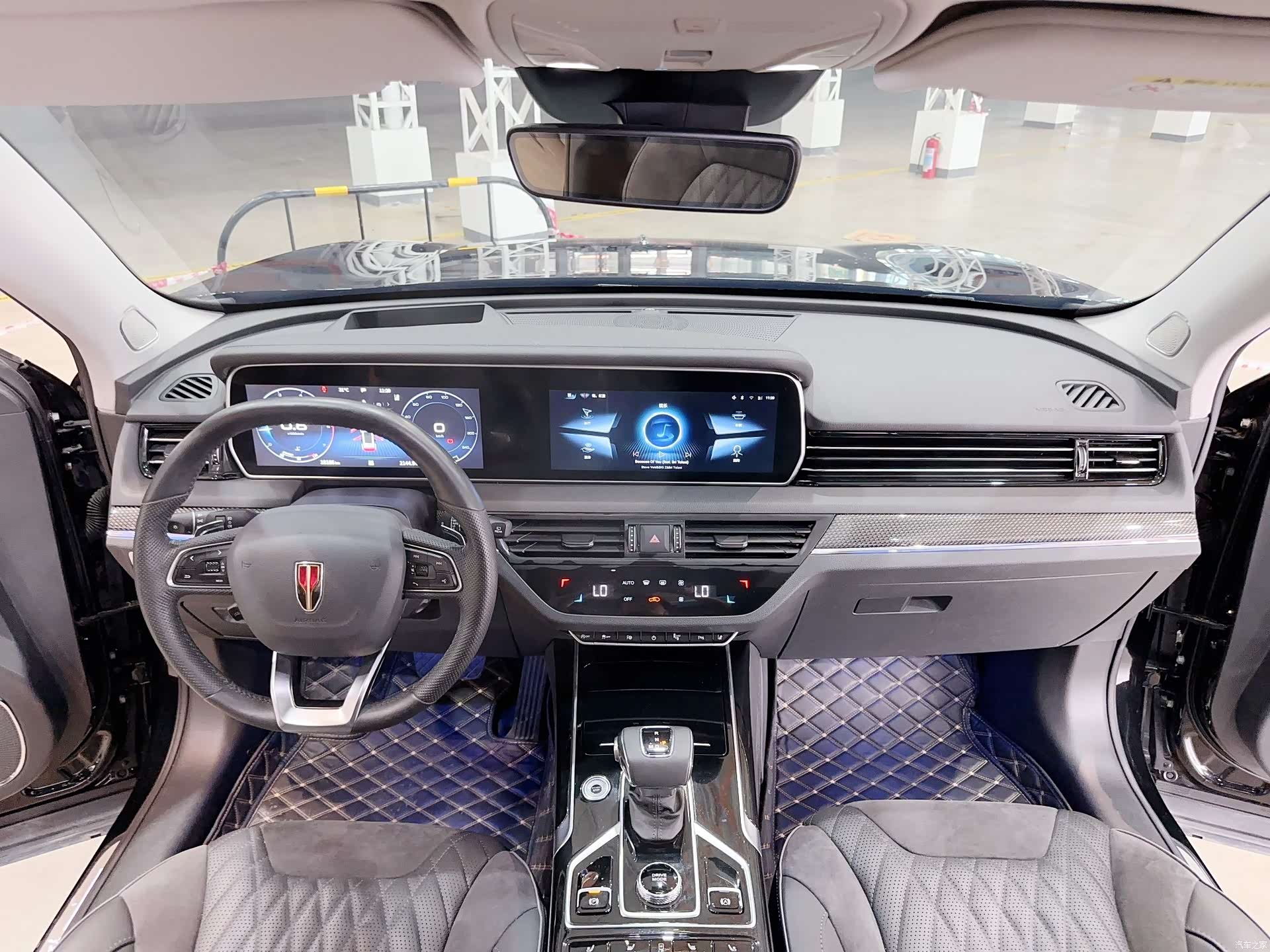 Hongqi HS5, 2023 8