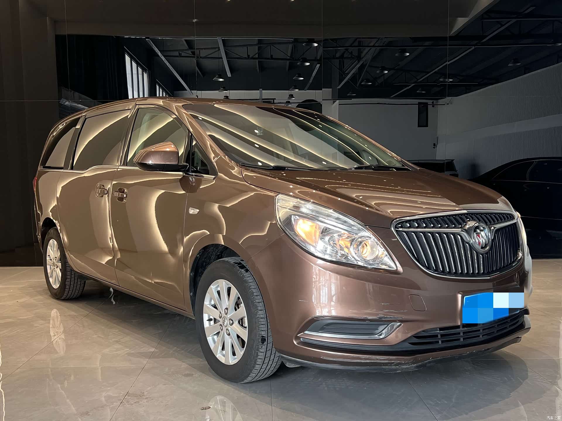 Buick GL8, 2020 3