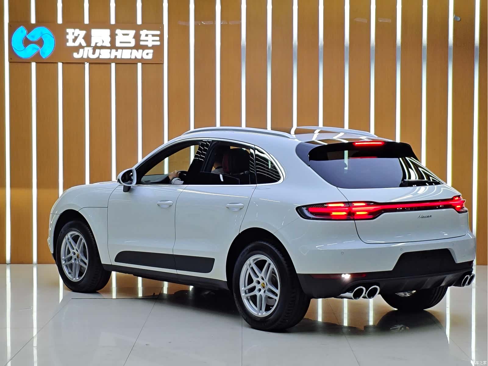 Porsche Macan, 2021 все фото