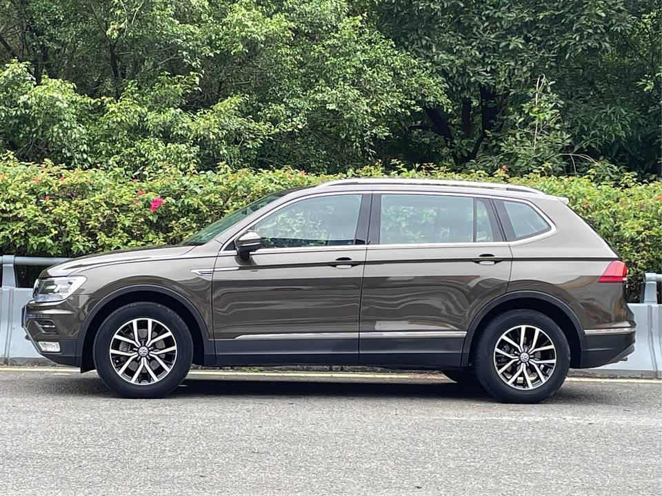 Volkswagen Tiguan L