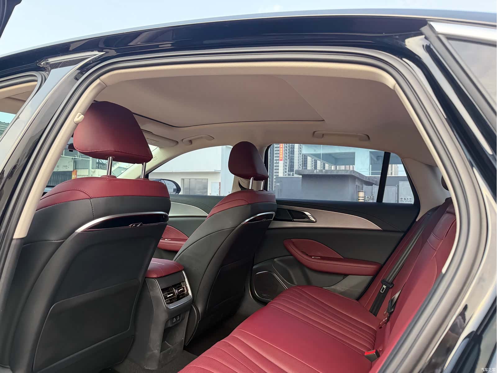 Hongqi H5, 2024 7