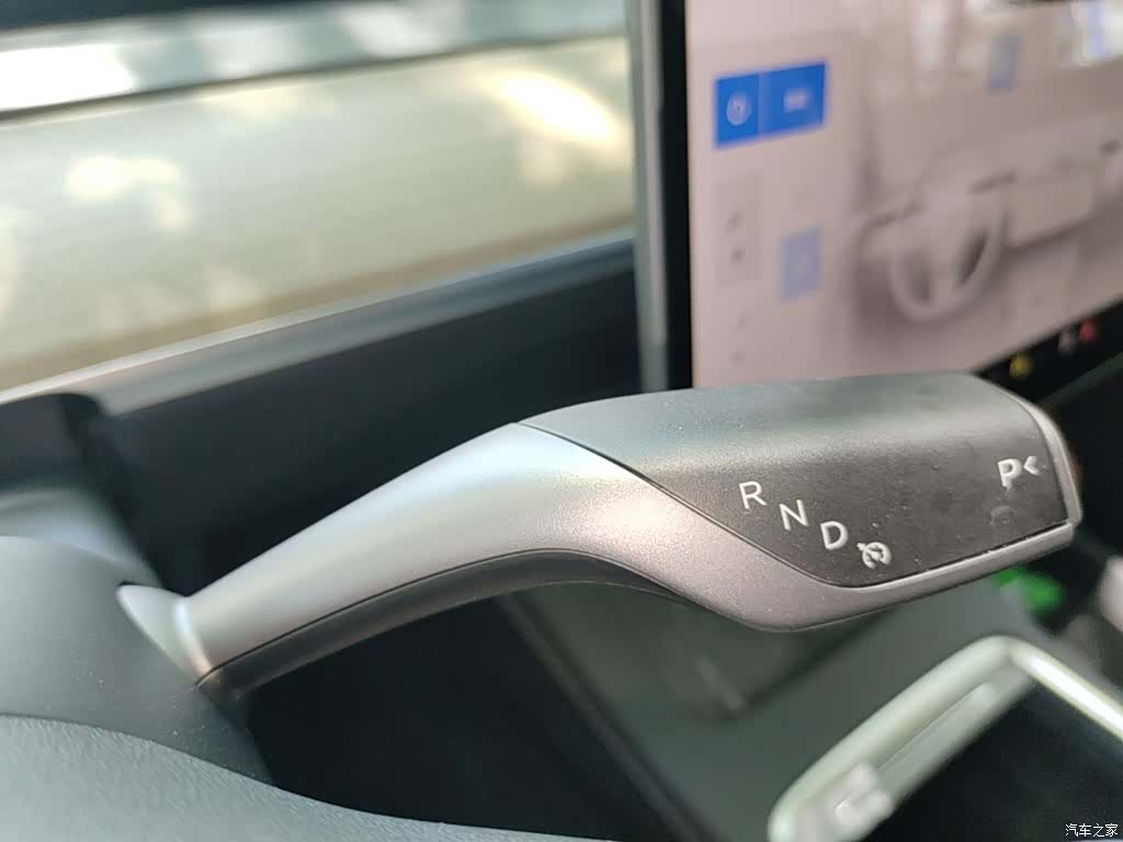 Tesla Model Y, 2022 14