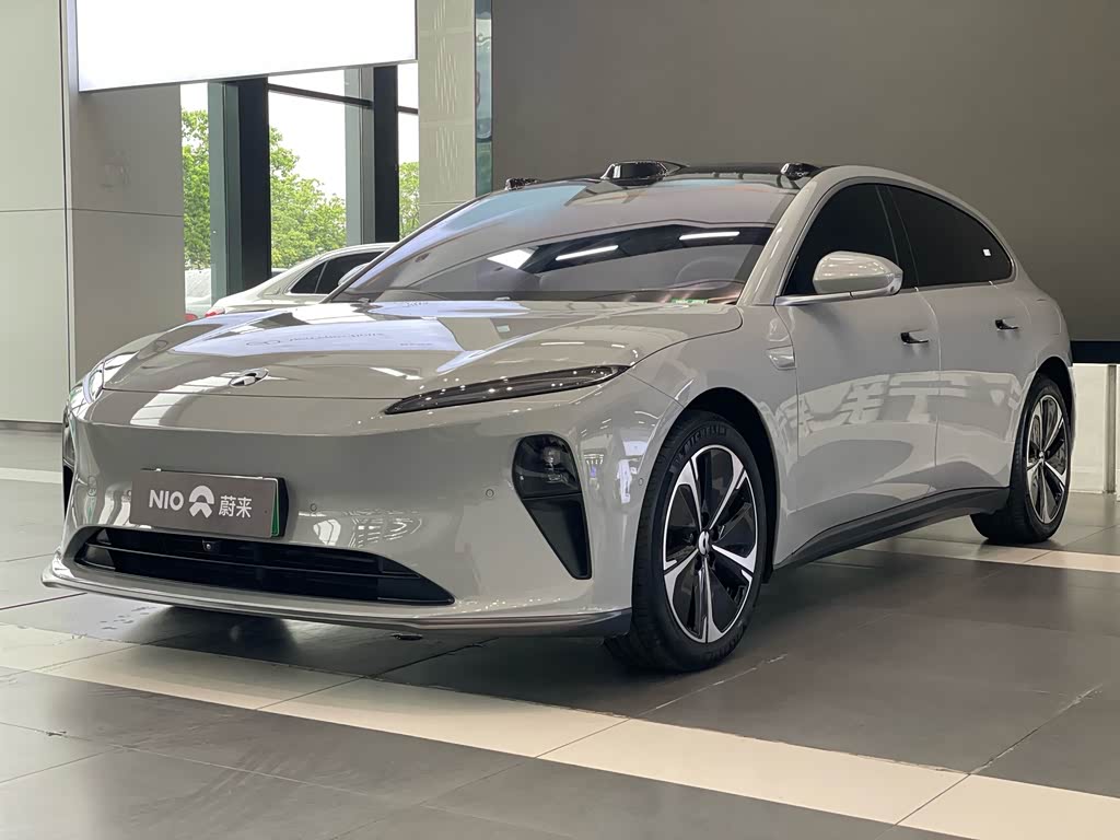 NIO ET5