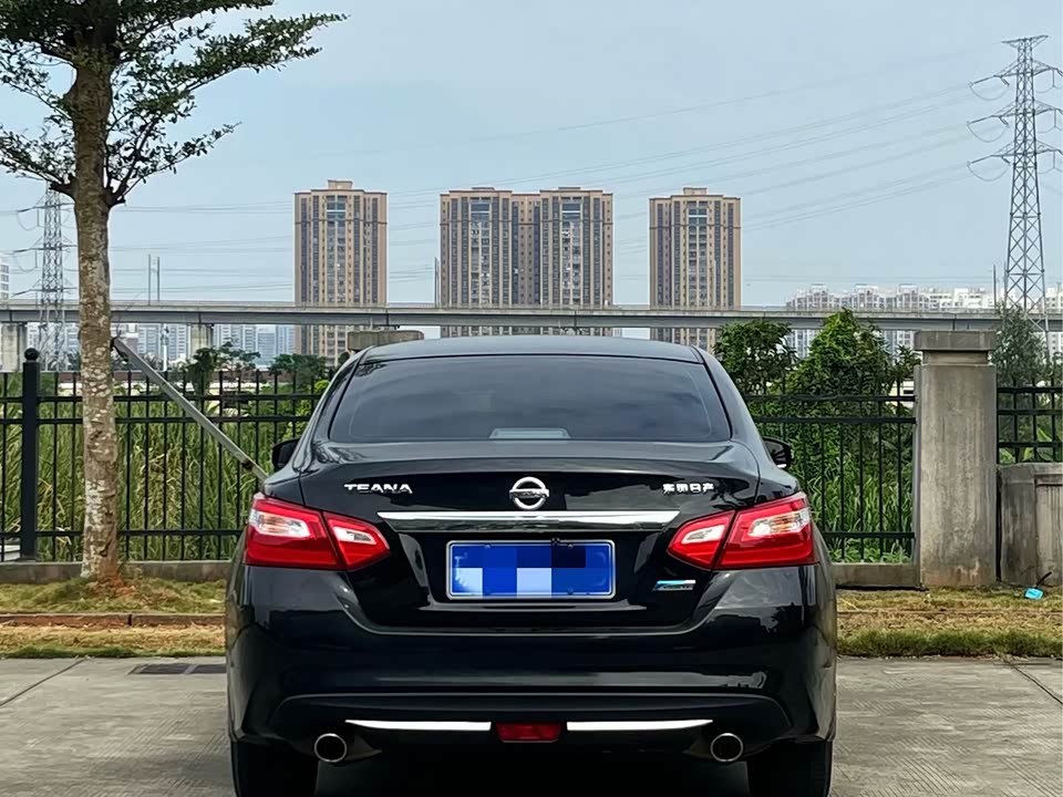 Nissan Teana