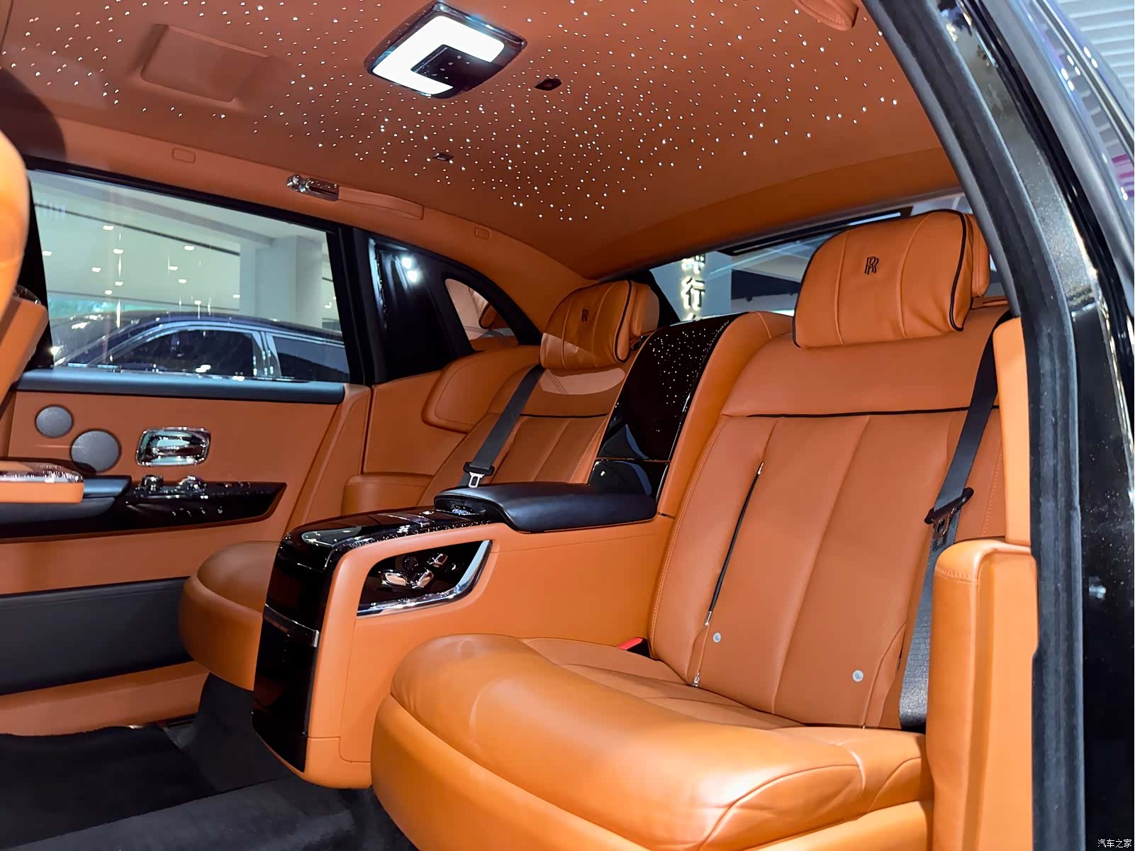 Rolls-Royce Phantom, 2020 15