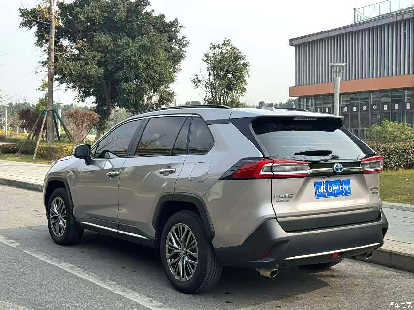 Toyota Wildlander, 2023 9