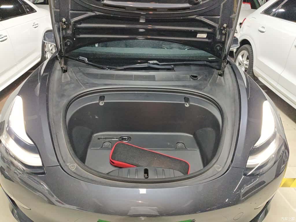 Tesla Model 3, 2019 16