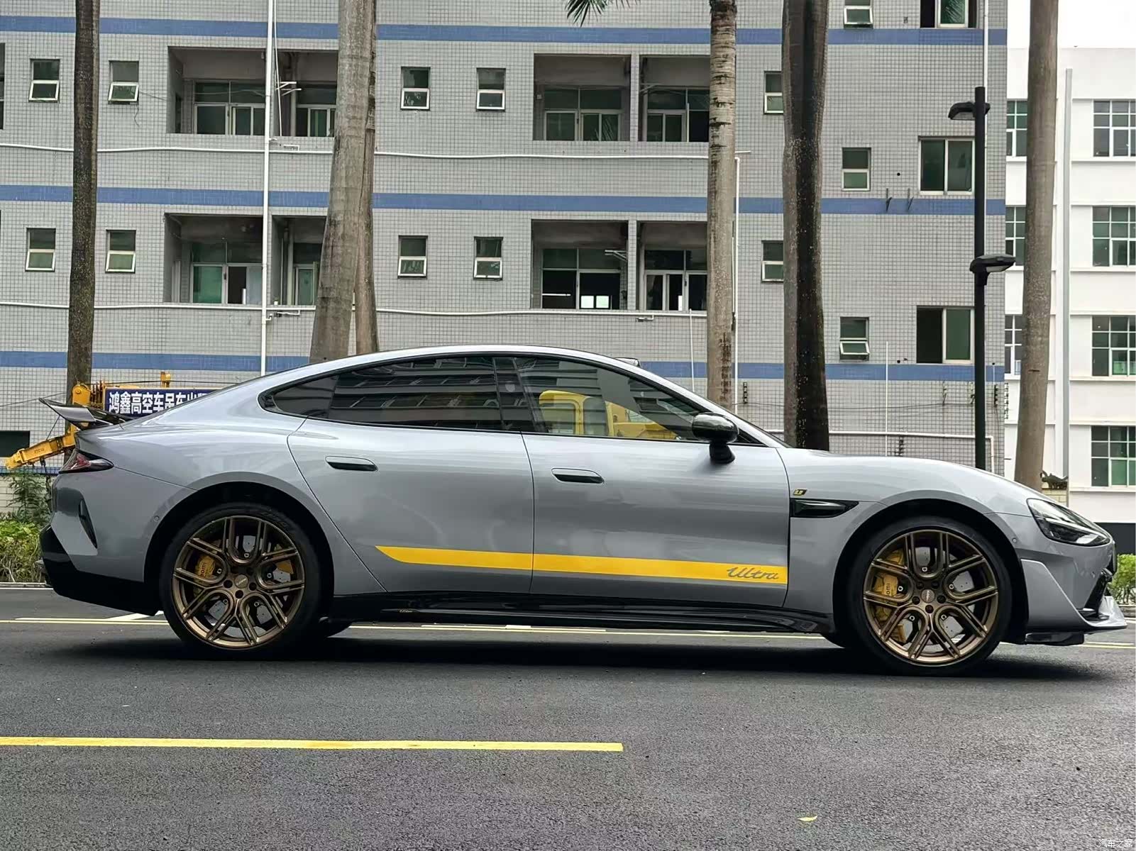 Xiaomi SU7, 2025 9