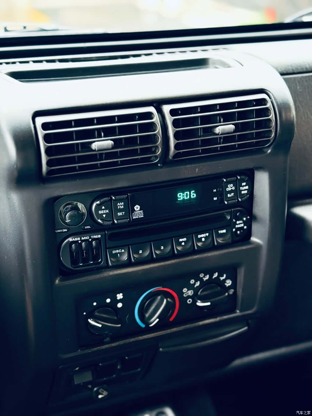 Jeep Wrangler, 2004 9