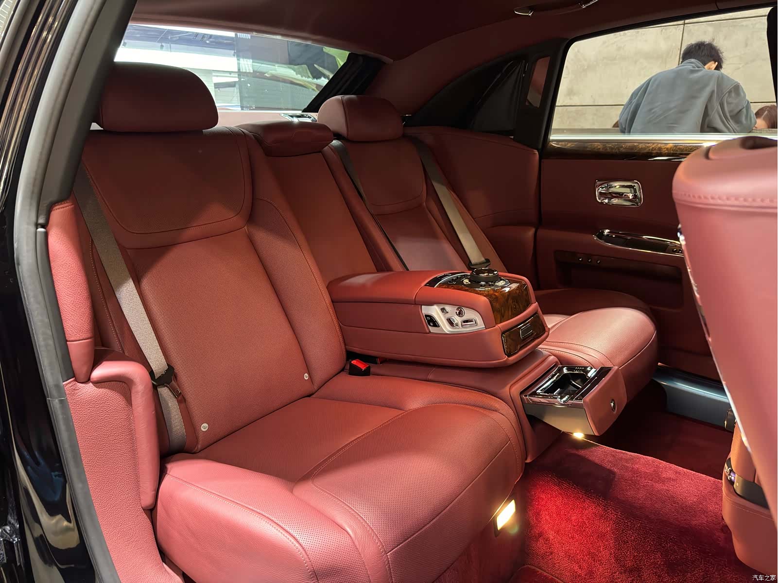Rolls-Royce Ghost, 2015 19
