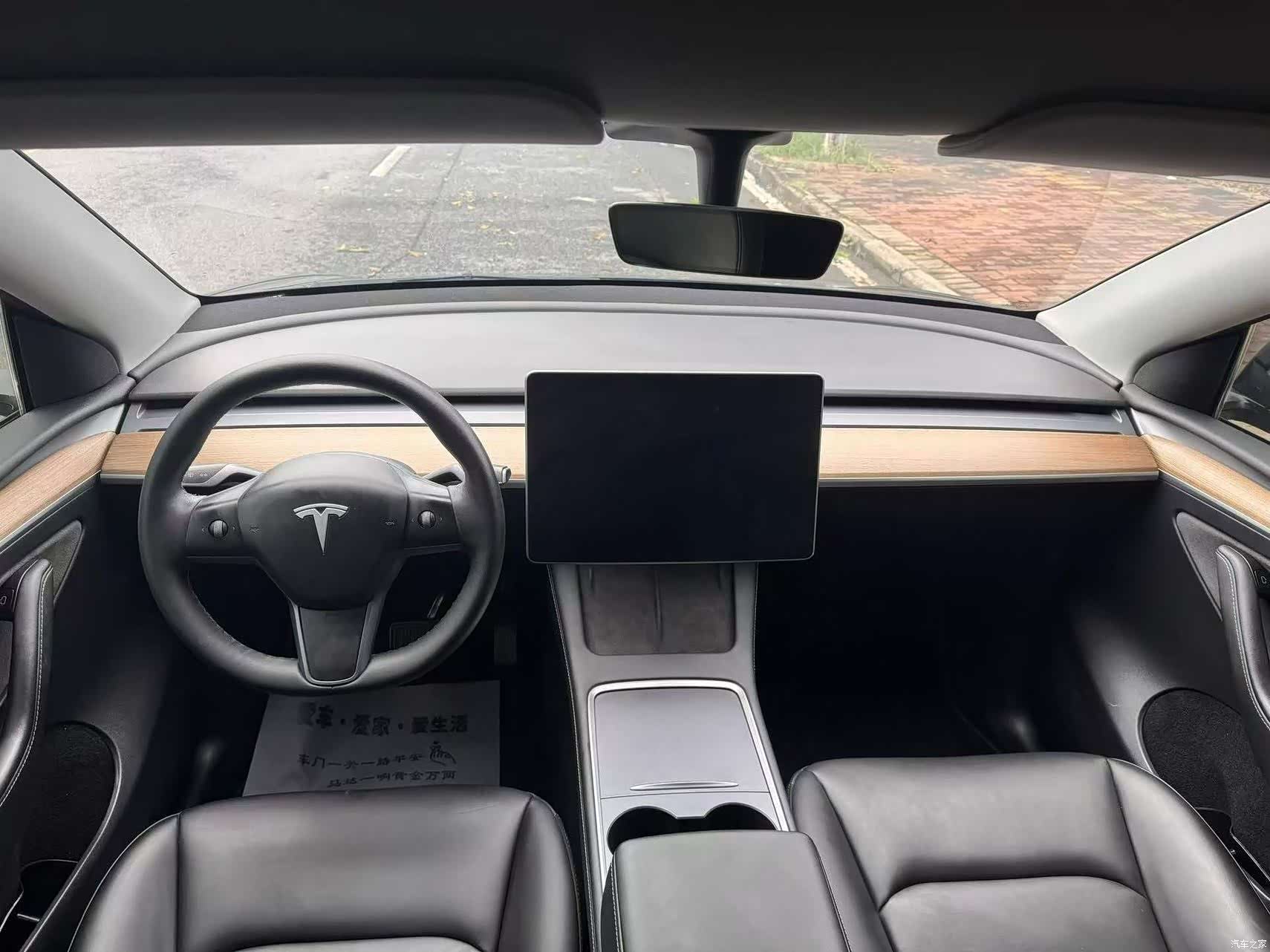 Tesla Model Y, 2021 все фото