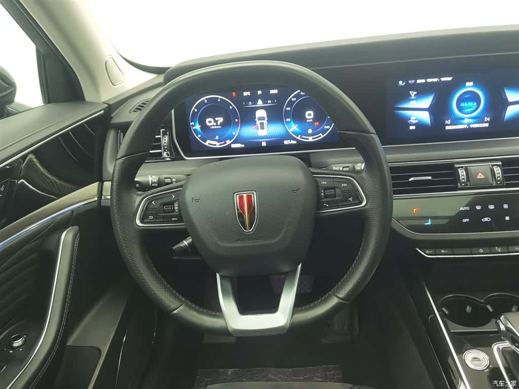 Hongqi HS5, 2022 11