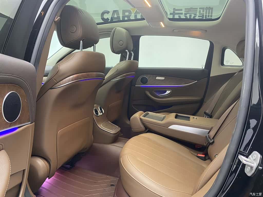 Mercedes-Benz E-Class, 2023 19