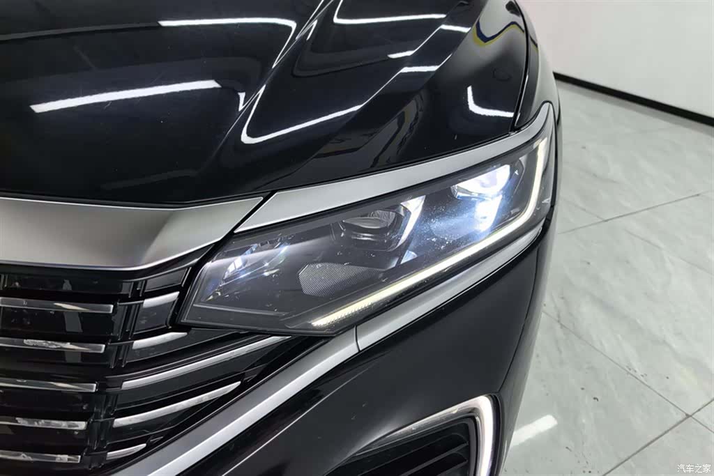 Volkswagen Passat, 2023 все фото