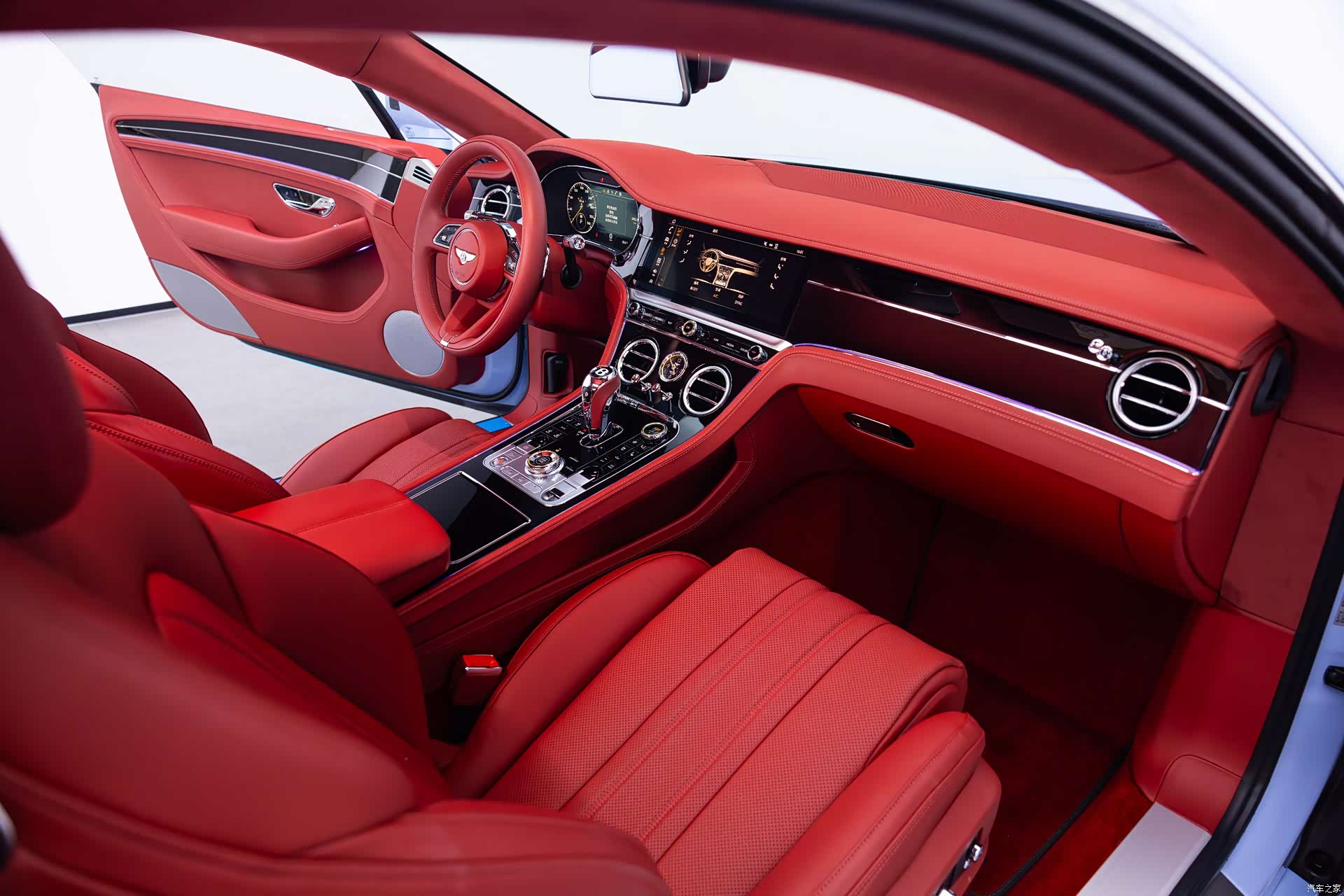 Bentley Continental GT, 2023 7