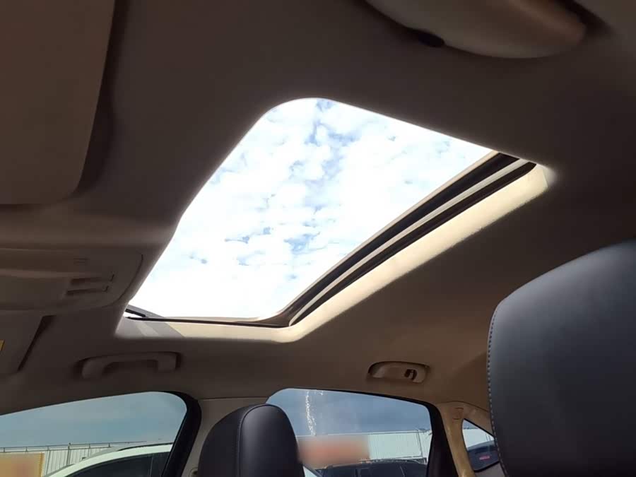 Buick Velar 2016, фото 17