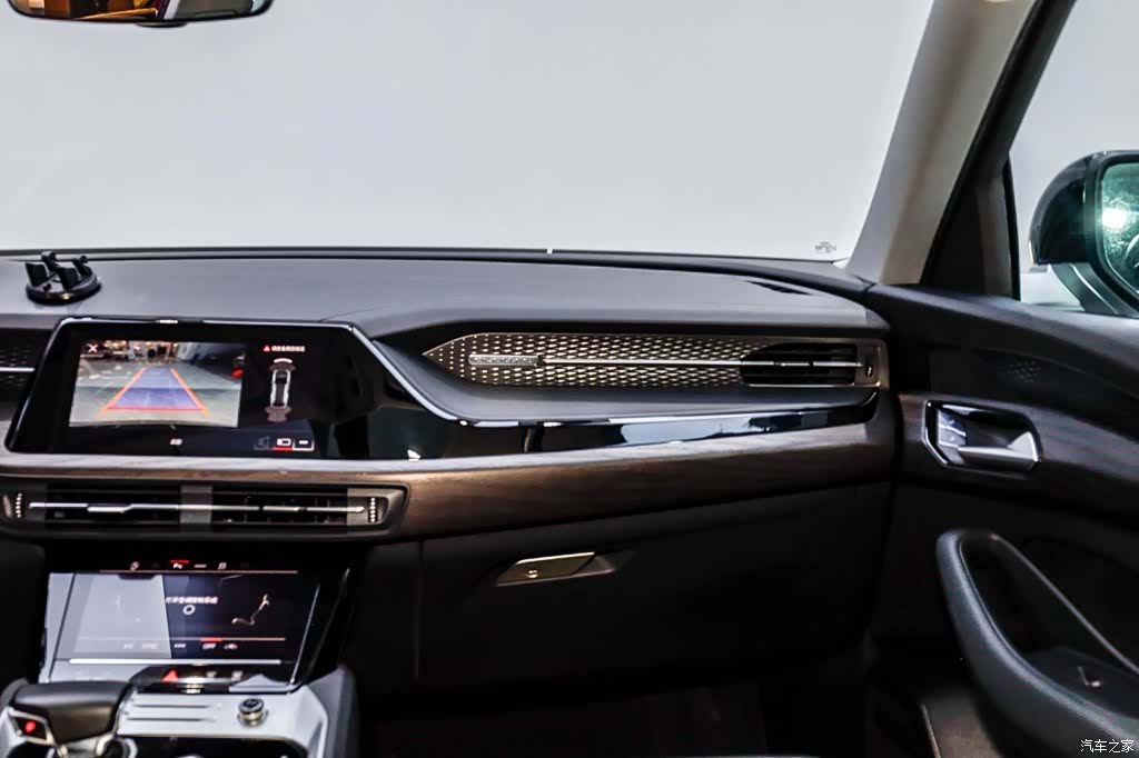 Audi Q6, 2024 31