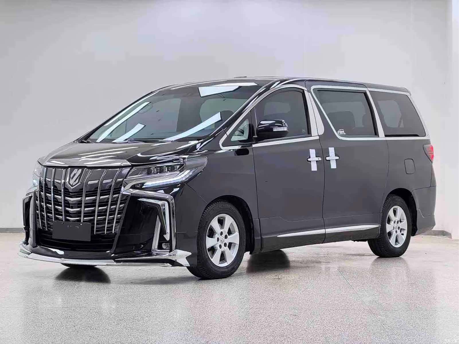 Toyota Alphard, 2012 1