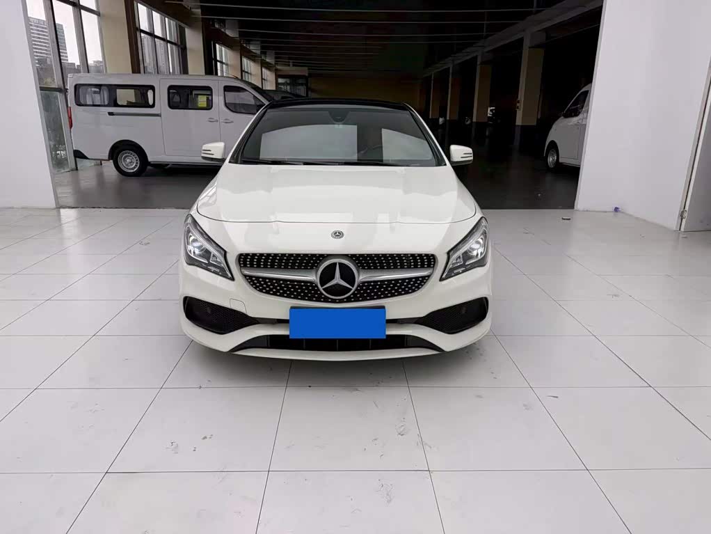 Mercedes-Benz CLA