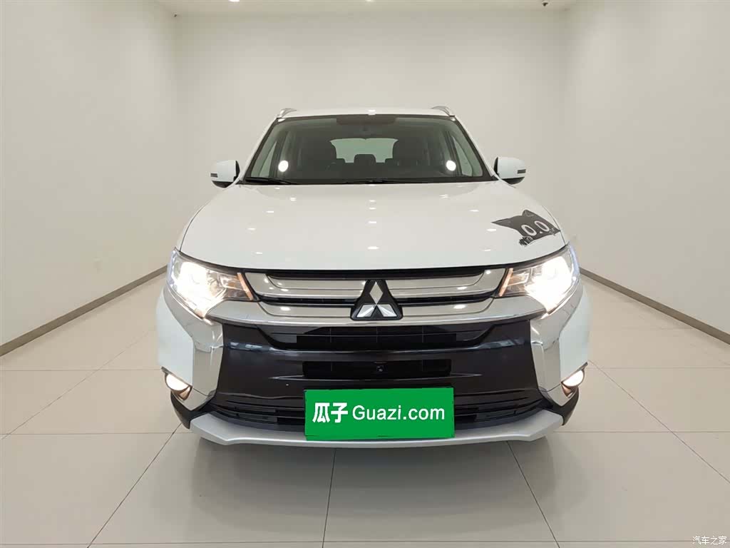 Mitsubishi Outlander, 2017 3