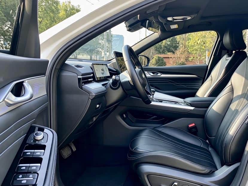 Geely Preface 2025, фото 7