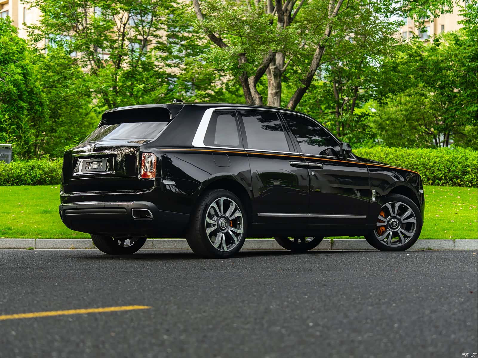 Rolls-Royce Cullinan, 2023 21