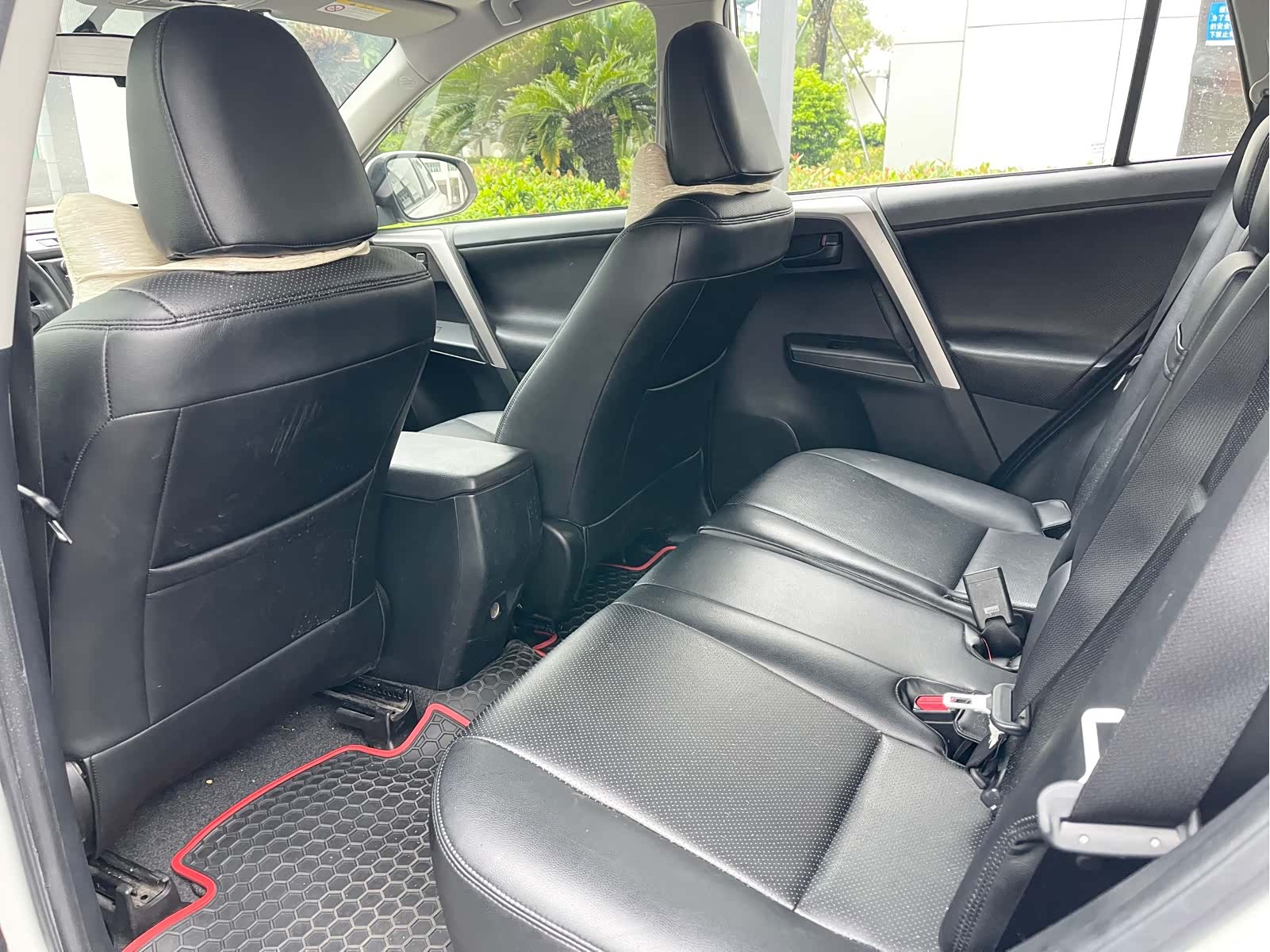 Toyota RAV4, 2016 9