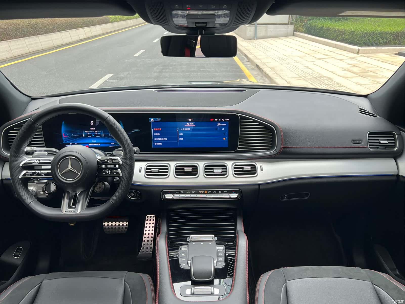 Mercedes-Benz GLE, 2024 11