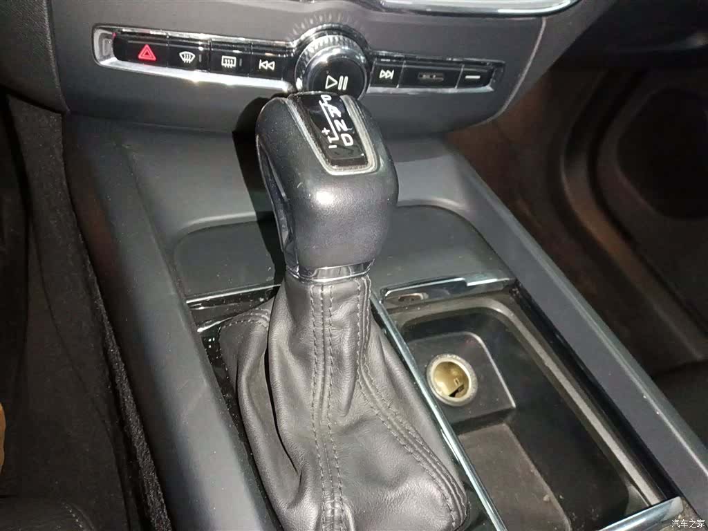Volvo XC60, 2019 10