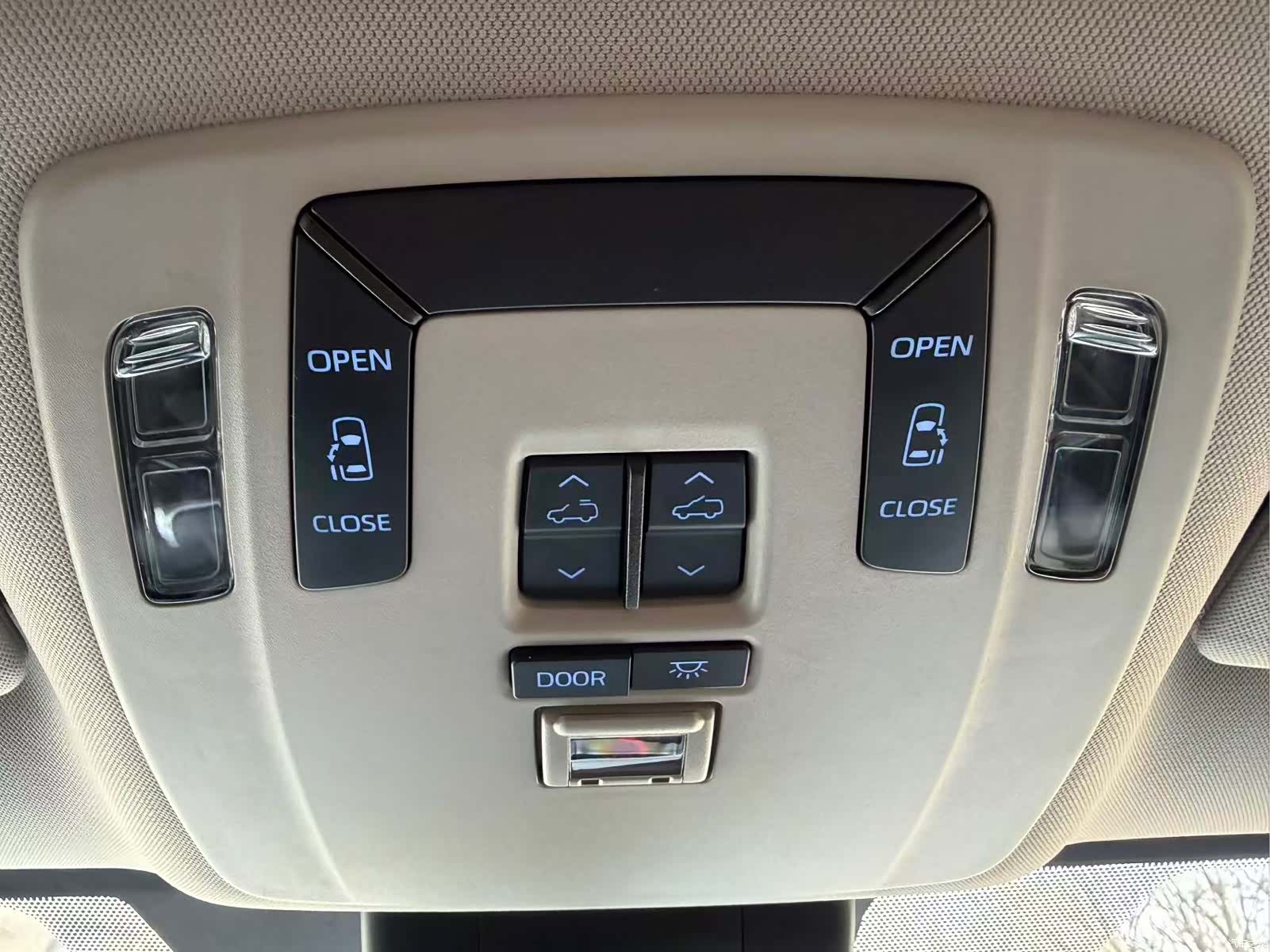 Toyota Sienna, 2023 15