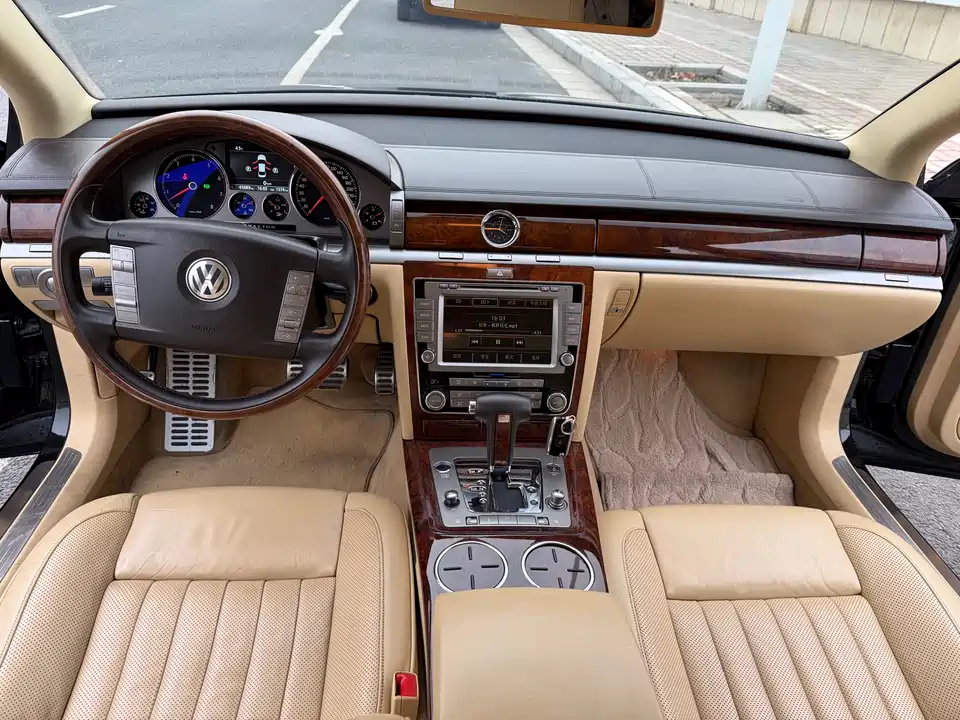 Volkswagen Phaeton