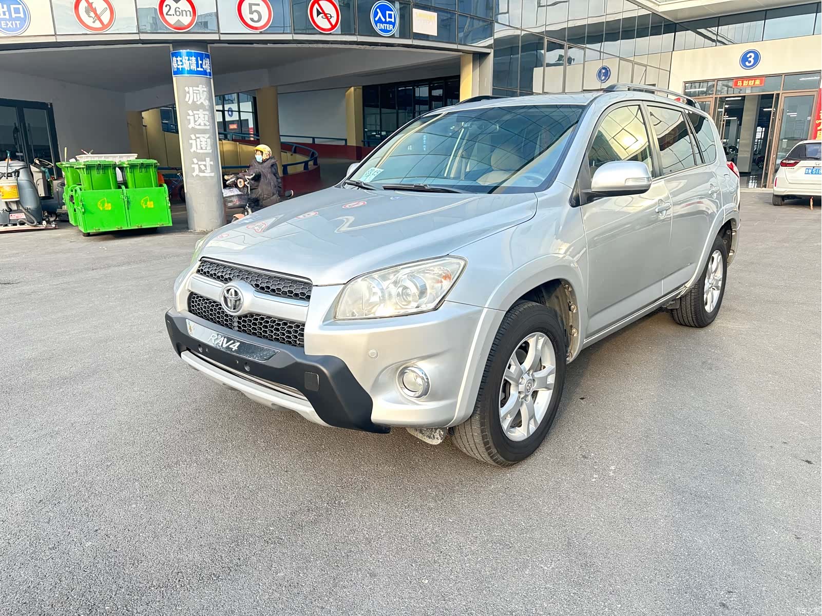 Toyota RAV4, 2012 1