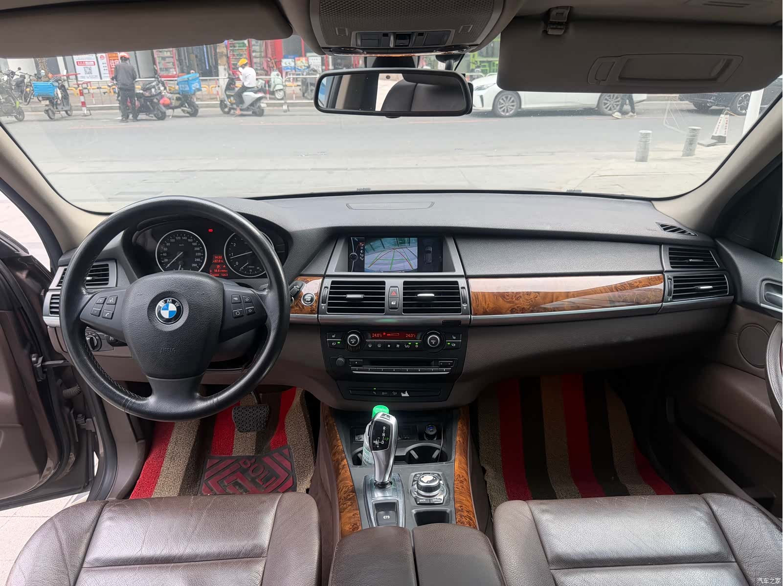 BMW X5, 2011 7