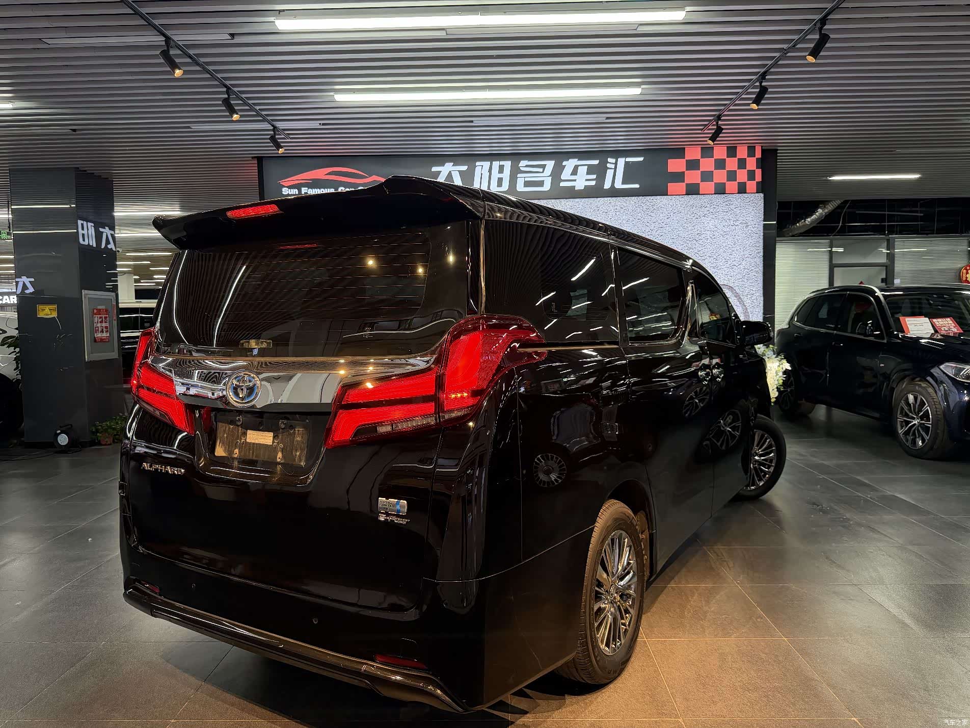 Toyota Alphard, 2019 16