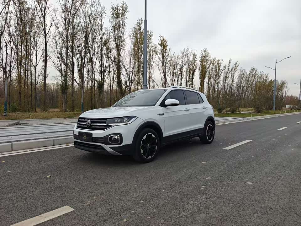 Volkswagen Exploring the shadow