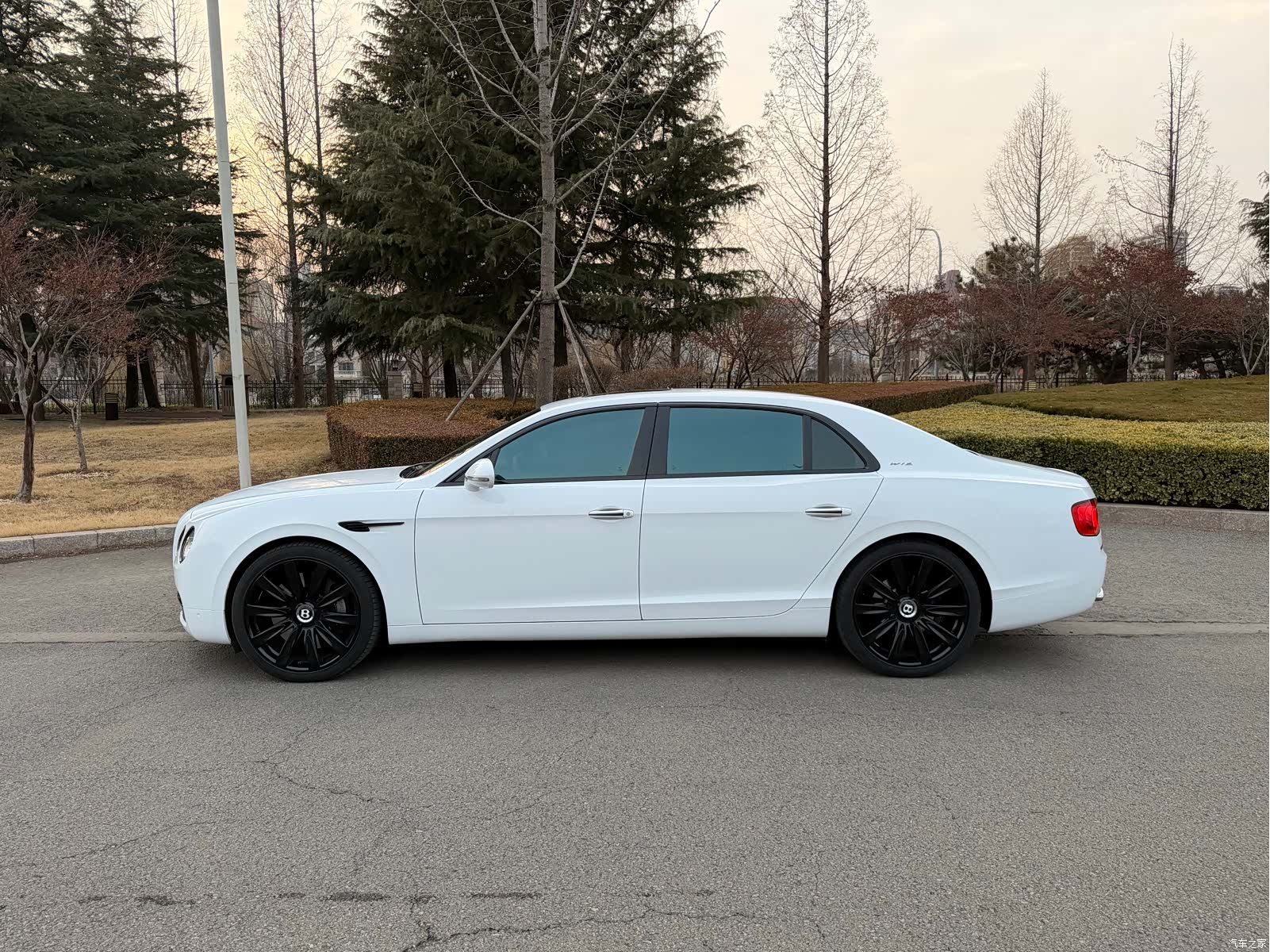 Bentley Flying Spur, 2013 6