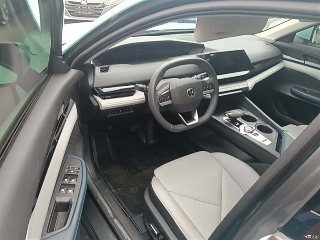 Changan UNI-V, 2023 16