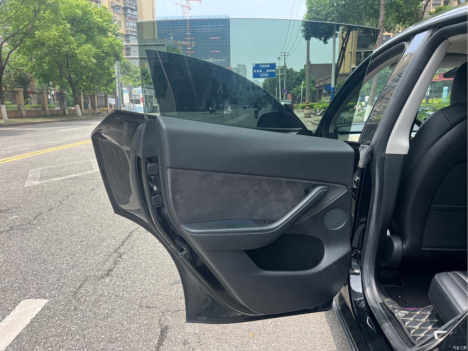 Tesla Model Y, 2022 23