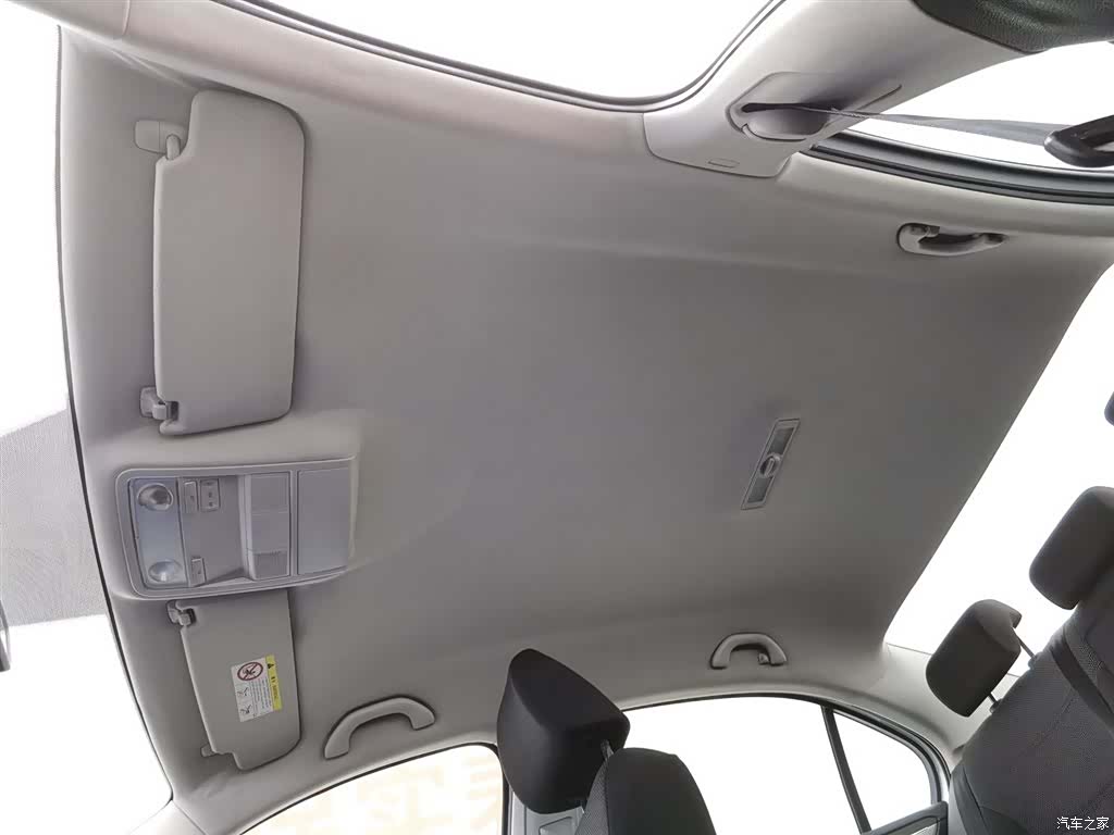 Volkswagen Sagitar, 2016 14