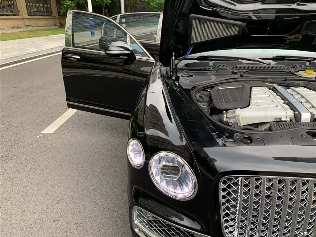 Bentley Flying Spur, 2010 18