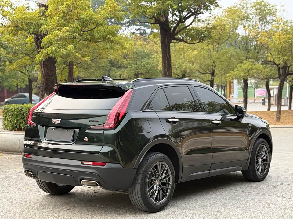 Cadillac XT4