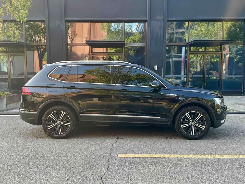 Volkswagen Tiguan L