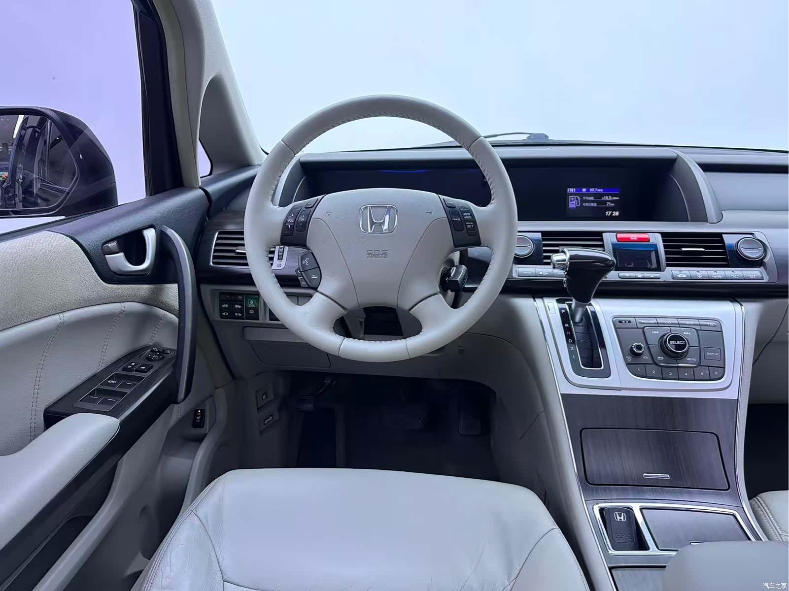 Honda Elysion, 2015 15