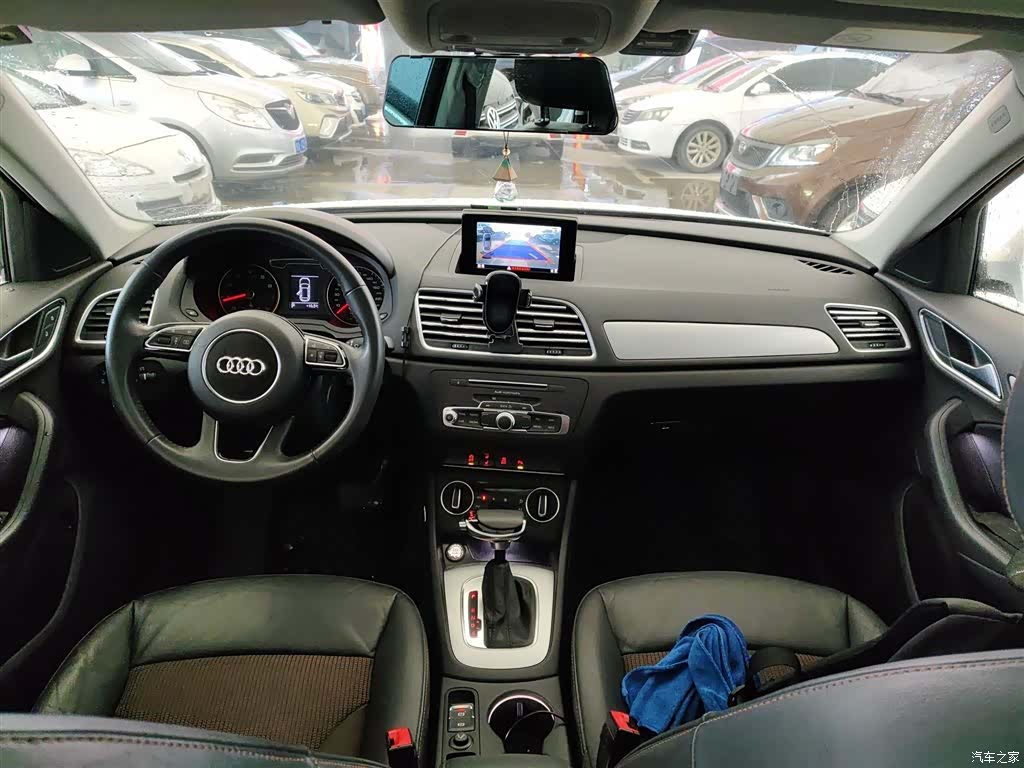 Audi Q3, 2018 10