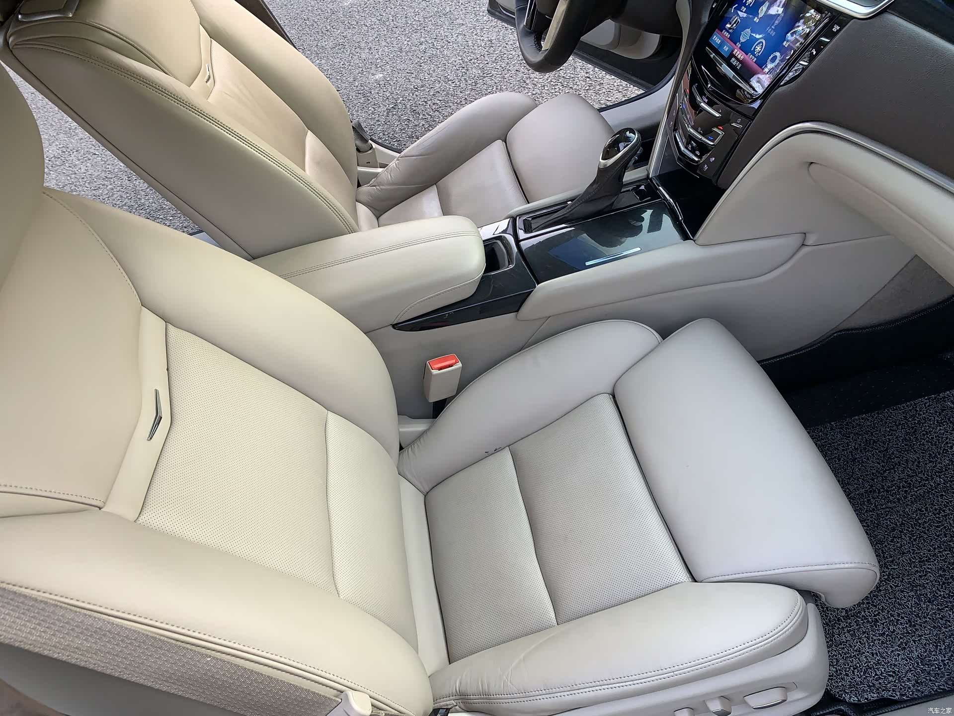 Cadillac XTS, 2015 13