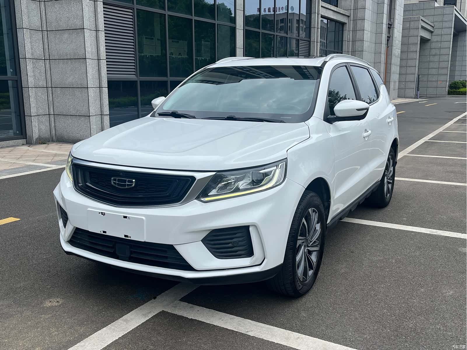 Geely X6, 2020 1
