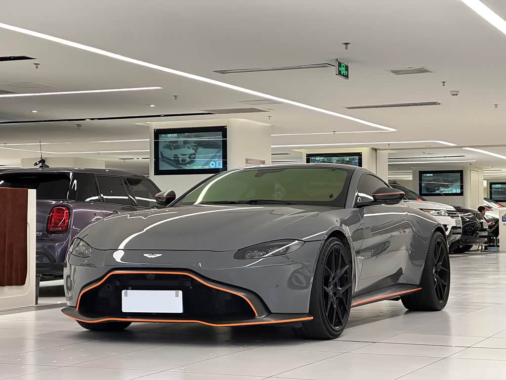 Aston Martin V8 Vantage